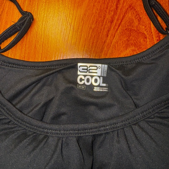 32 Degrees Cool Black and Navy Blue Bra Tank Top Bundle - Picture 7 of 8